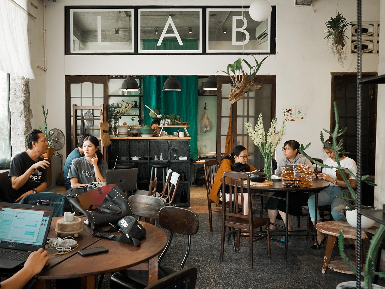 玩家时代娱乐，注册|企业如何创新营销策略来吸引年轻消费者