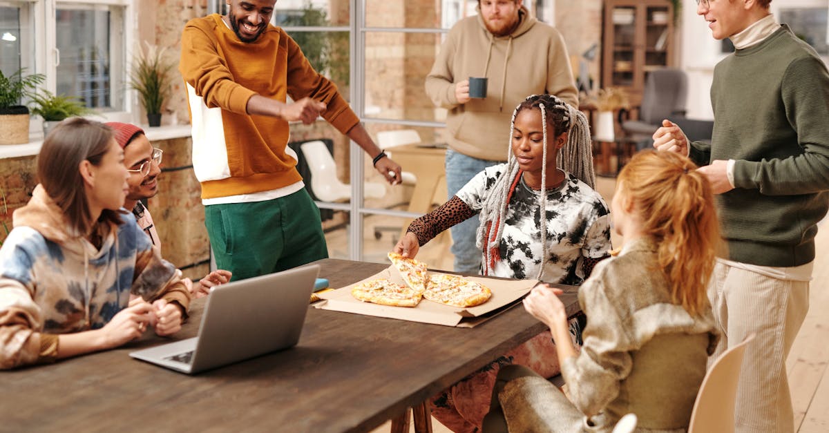 卧龙苹果app社区详情下载教程